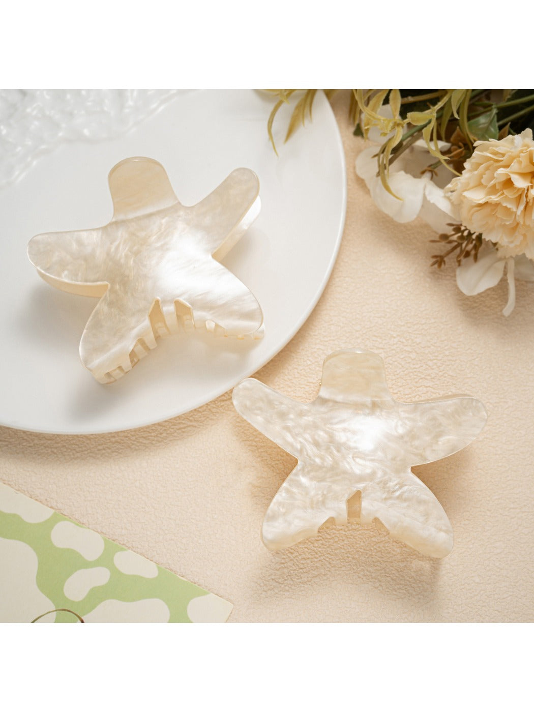Beau - Dainty Solid Color Starfish Claw Clip