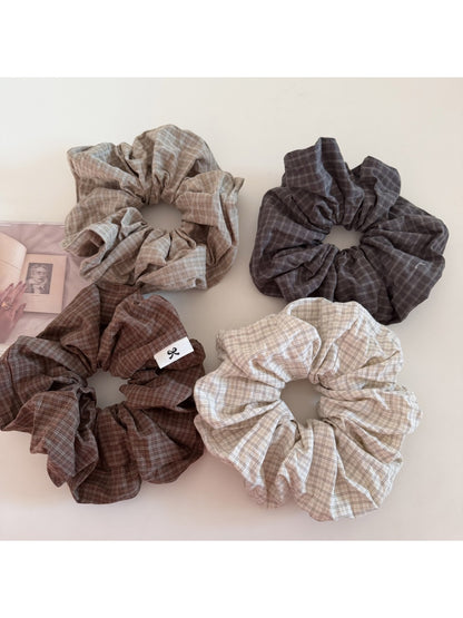 Gifty - Simple Plaid Vintage Scrunchie