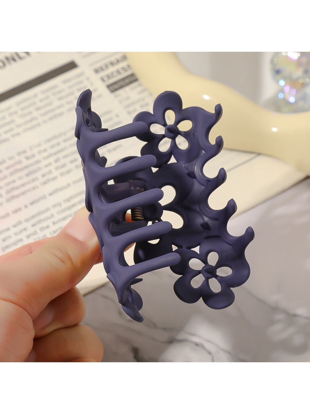 Beau - Elegant Three-Blossom Hair Clip