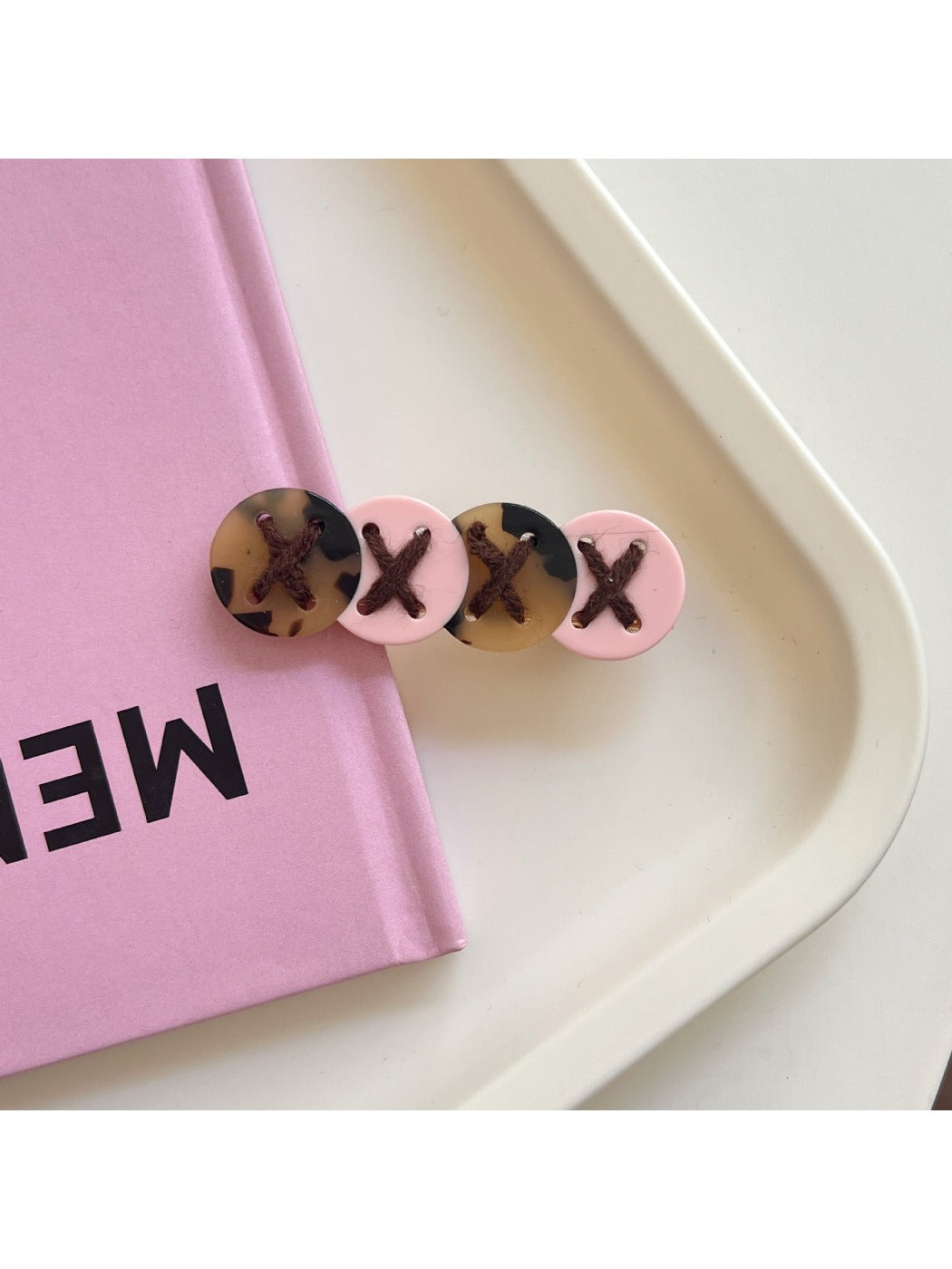 Beau - Cute Button-Shaped Hair Clip