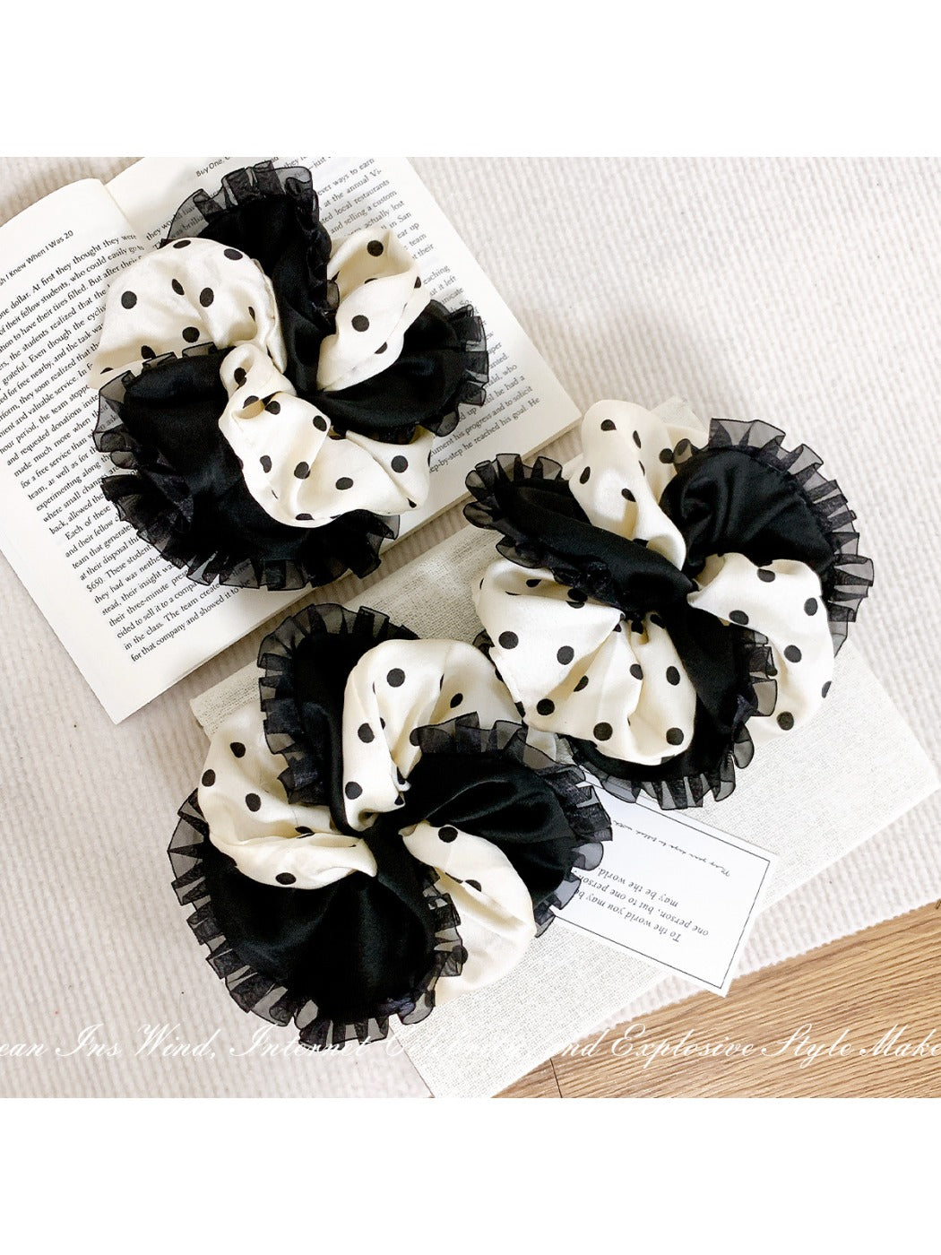 Gifty - Sweet Polka Dot Scrunchie Hair Tie