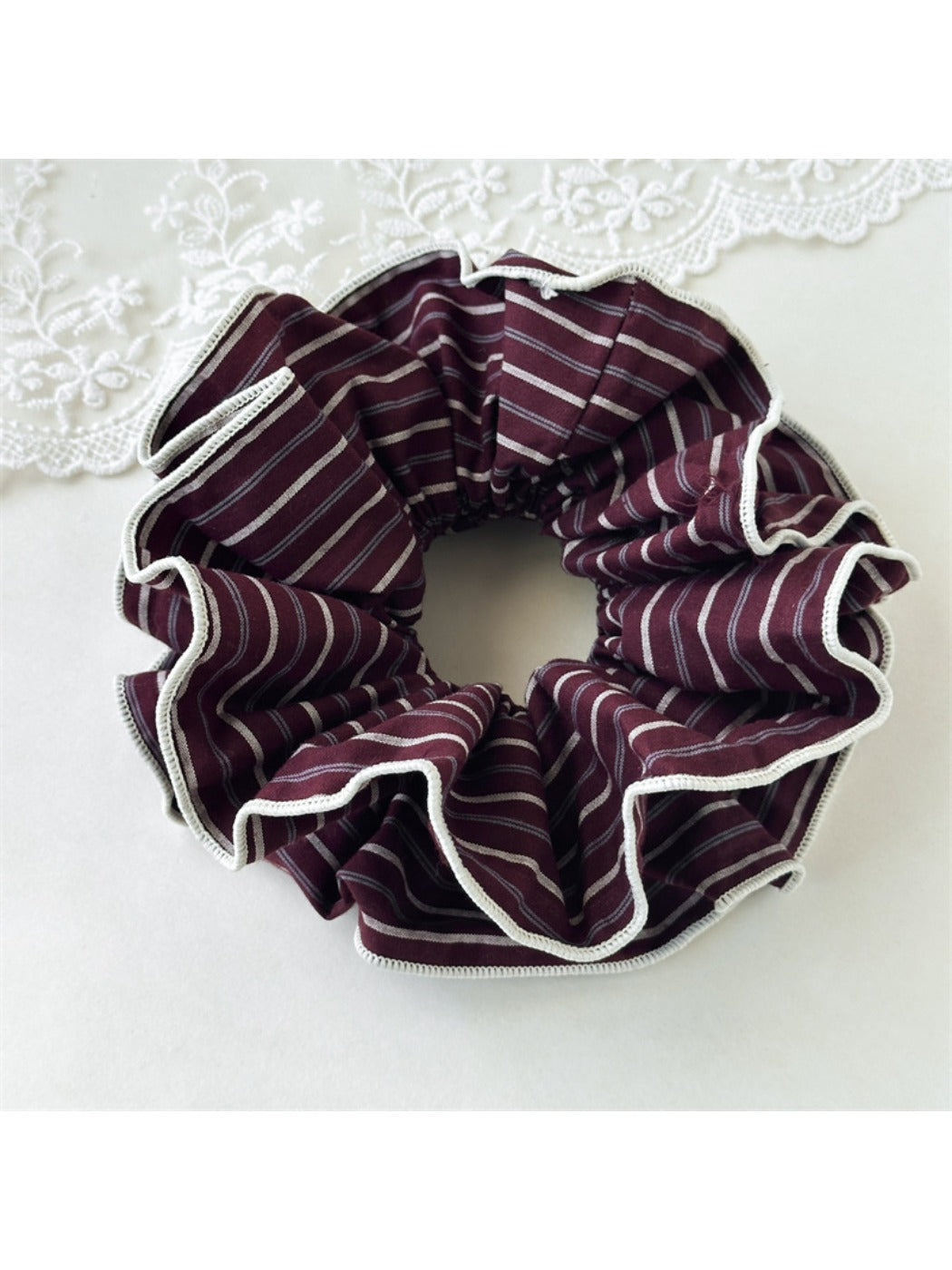 Gifty - Fashionable Striped Hair Scrunchie