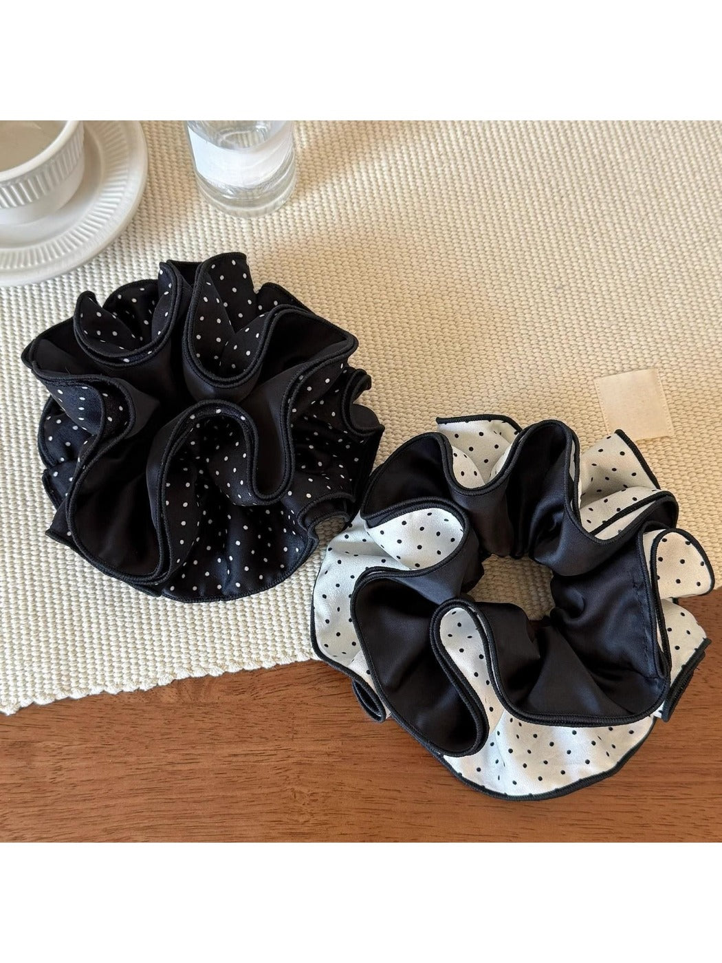 Gifty - Reversible Polka Dot Ruffle Scrunchie
