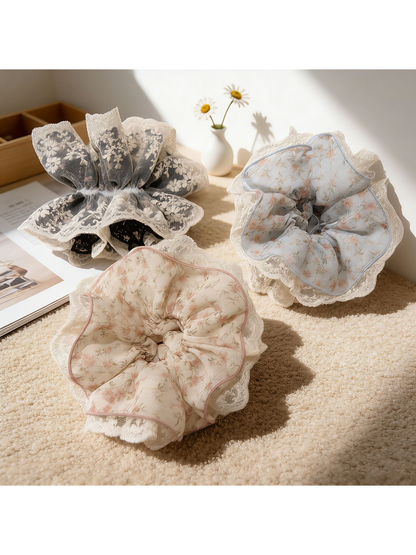 Gifty - Sweet Floral Print Lace Trim Scrunchie