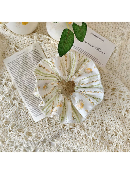 Gifty - Floral Print Polyester Scrunchie
