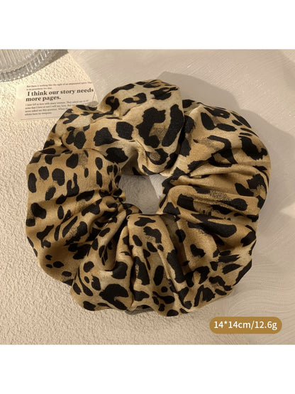 Gifty - Leopard Print Scrunchie Hair Ties