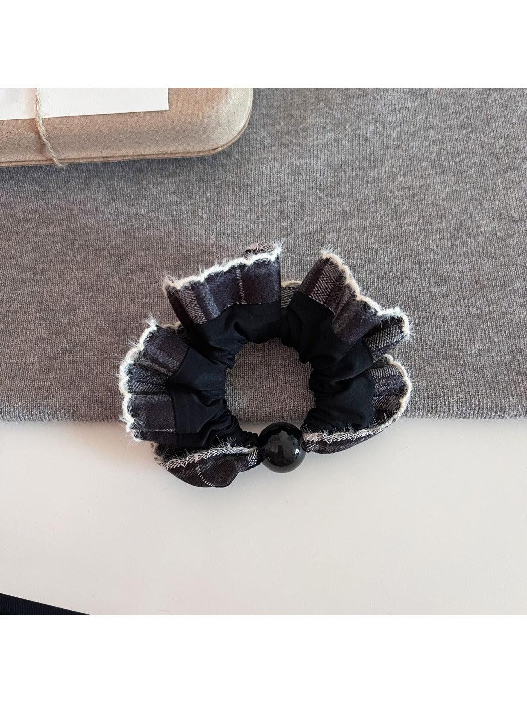 Gifty - Elegant Plaid Patchwork Scrunchie