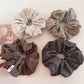 Gifty - Simple Plaid Vintage Scrunchie
