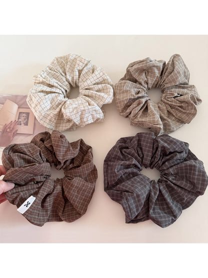 Gifty - Simple Plaid Vintage Scrunchie