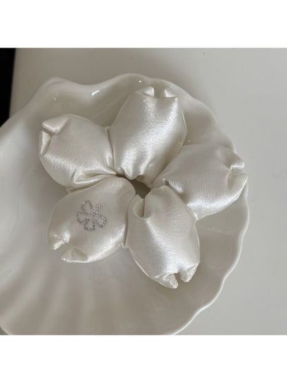 Gifty - 3D Flower Scrunchie and Headband