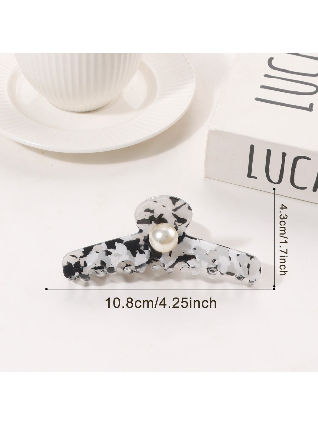 Beau - Vintage Half Moon Shaped Claw Clip
