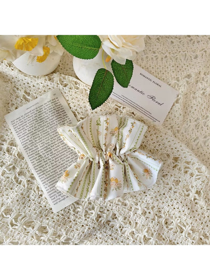 Gifty - Floral Print Polyester Scrunchie