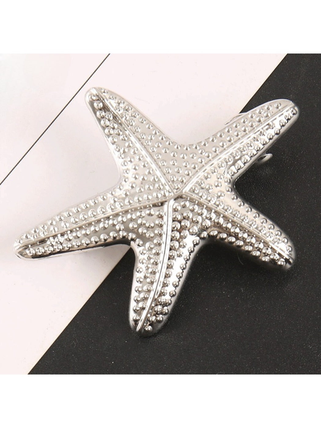 Beau - Trendy Star Shaped Hair Clip