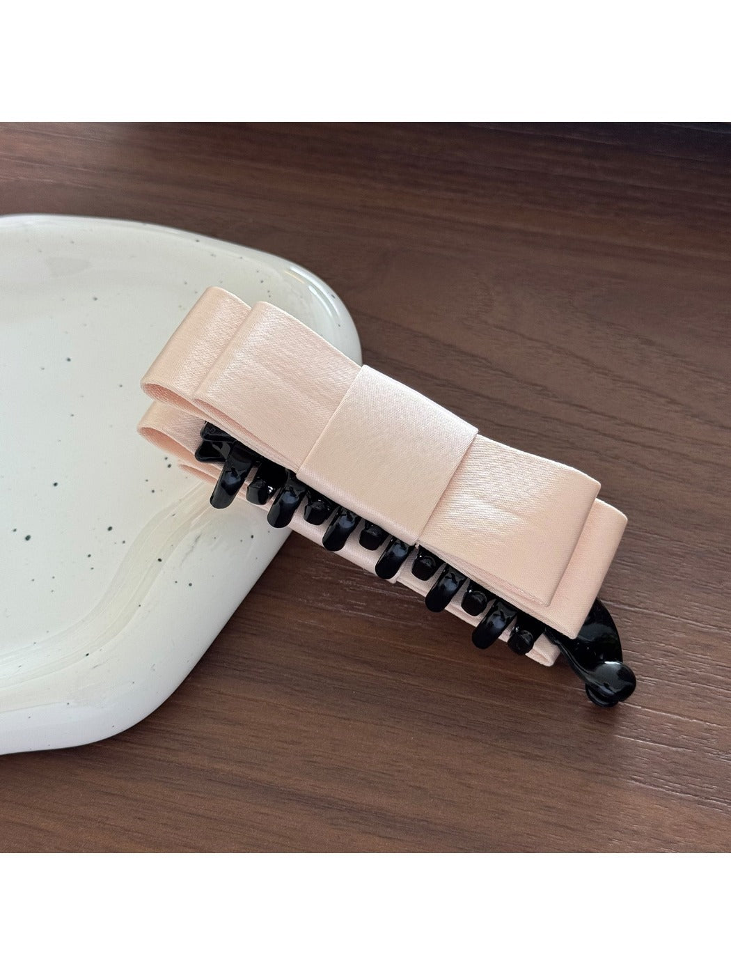 Beau - Sleek Bow Design Plastic Banana Clip