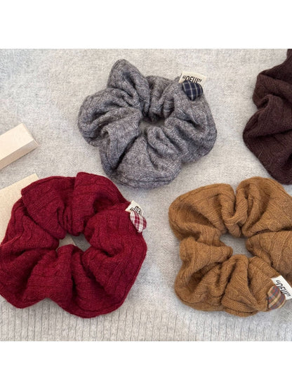 Gifty - Valentines Day Love Heart Scrunchie
