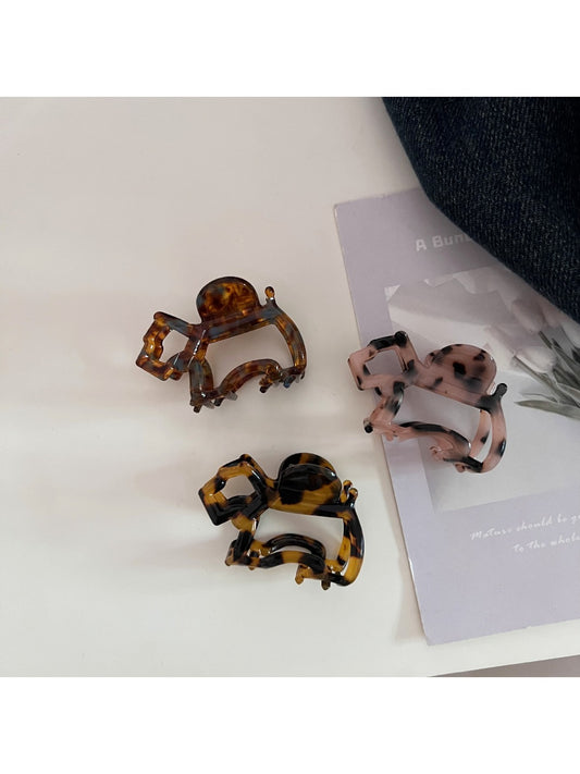 Beau - Minimalist Cut Out Puppy Claw Clip