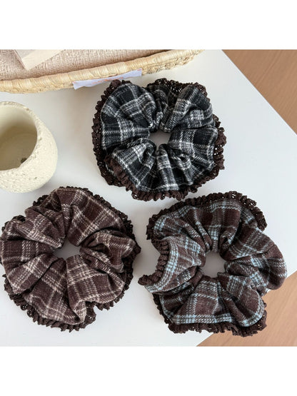 Gifty - Classy Plaid Hair Scrunchie