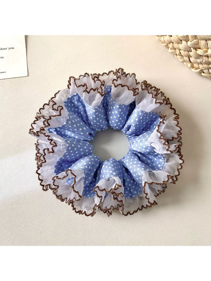 Gifty polka dot scrunchie in black and white with layered design