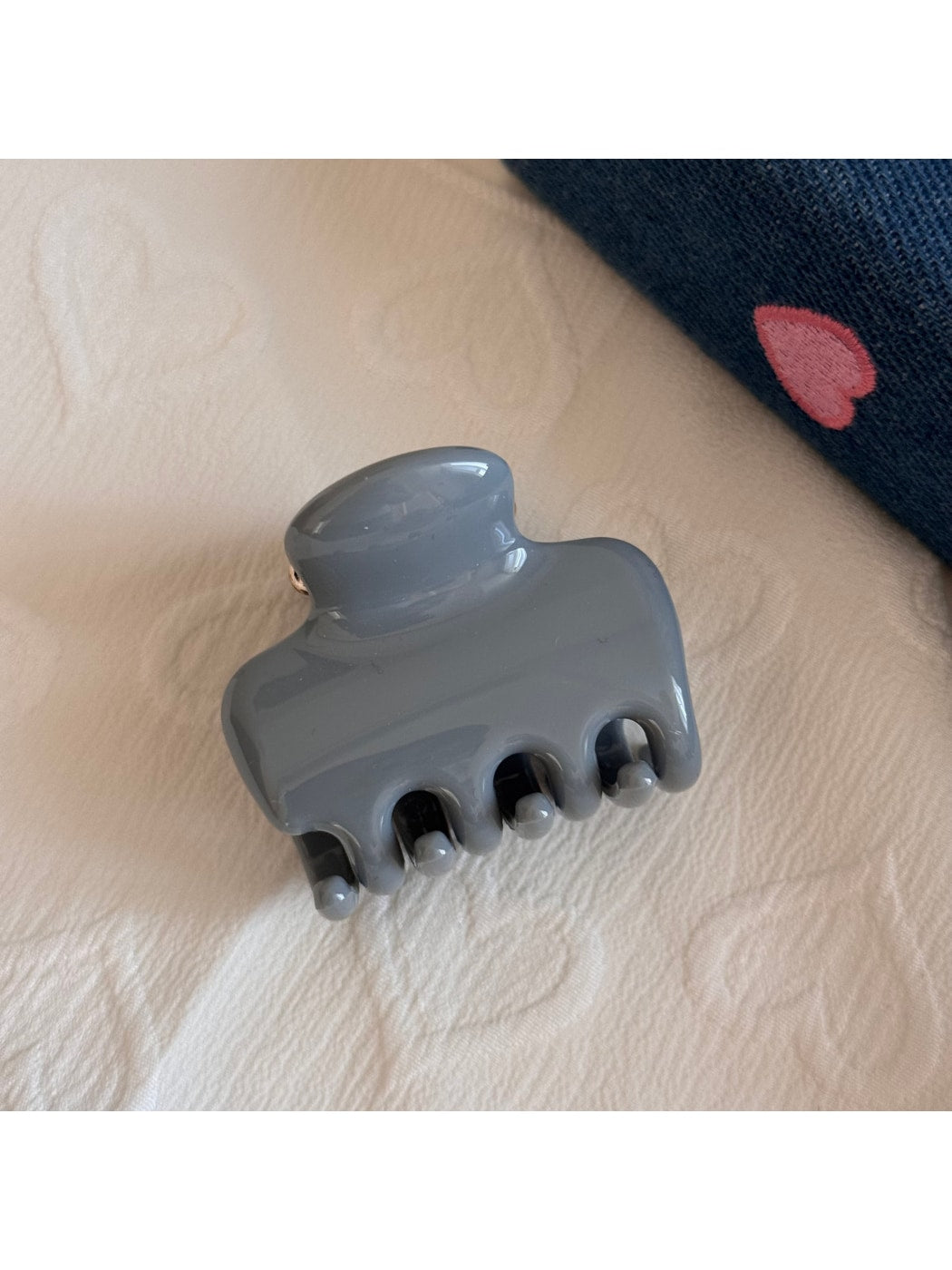 Beau - Plastic and Alloy Rounded Rectangle Claw Clip