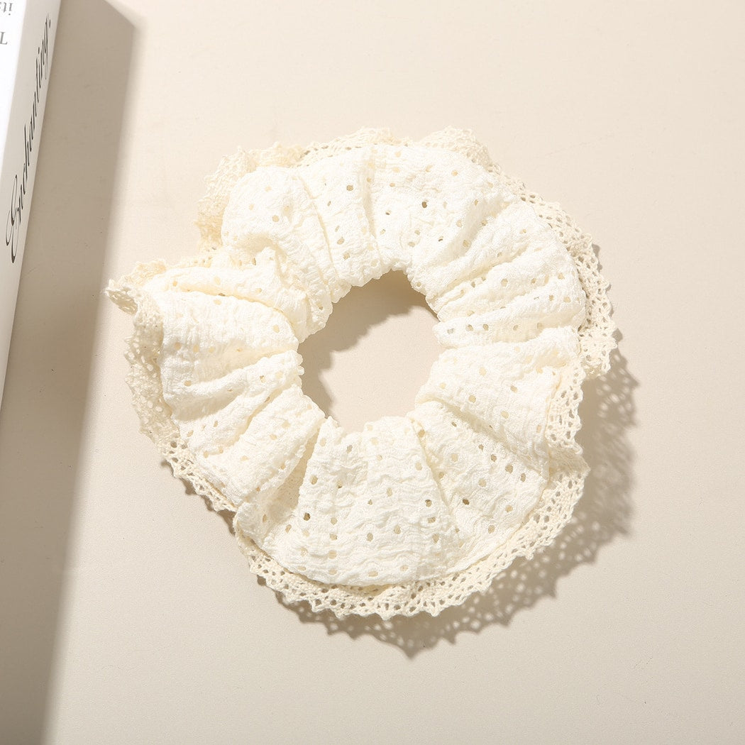 Gifty - Vintage Style Starfish Detail Scrunchie