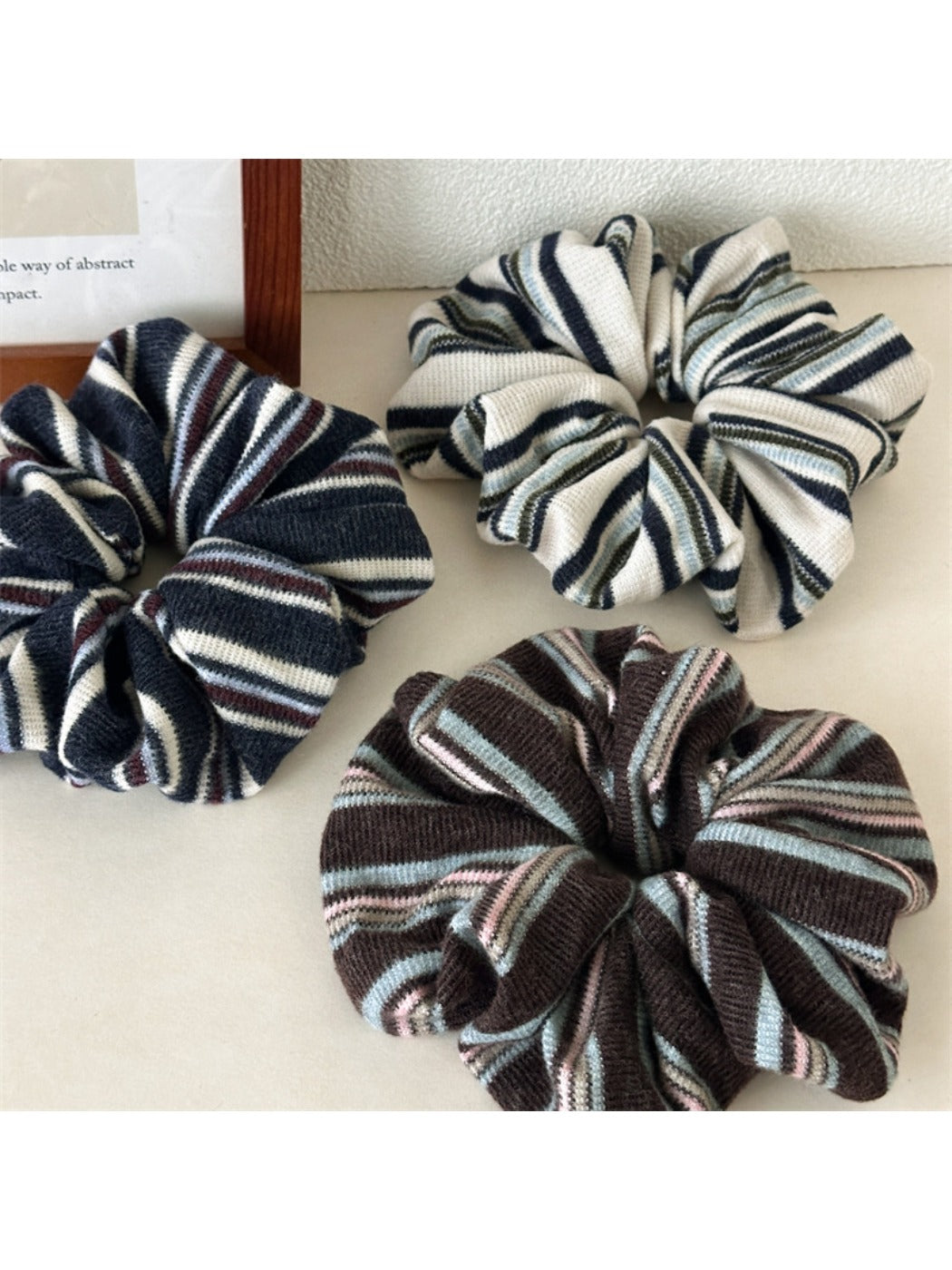 Gifty - Striped Personality Hair Ties
