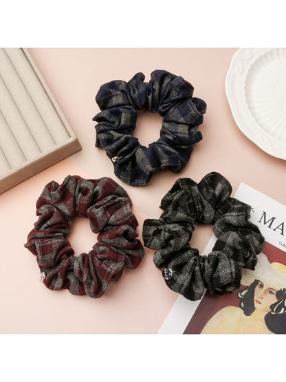 Gifty - College Style Patterned Scrunchie
