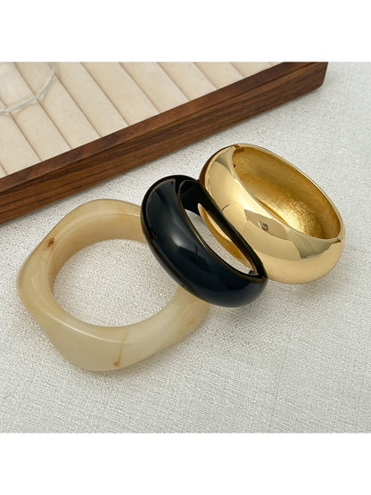 Lovra stylish polished round bracelet displayed on a white background