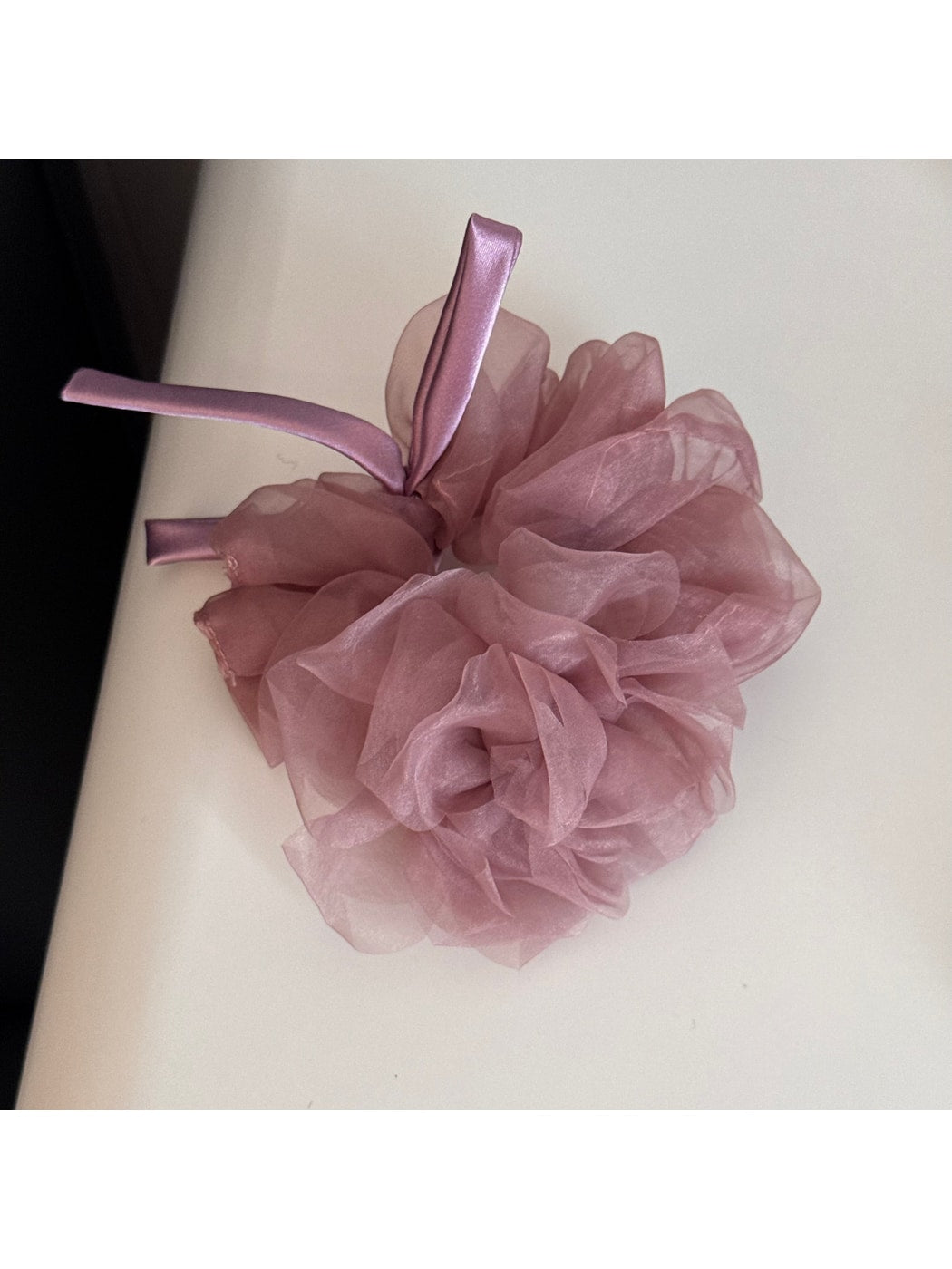 Gifty - Floral Ruffled Mesh Bow Scrunchie