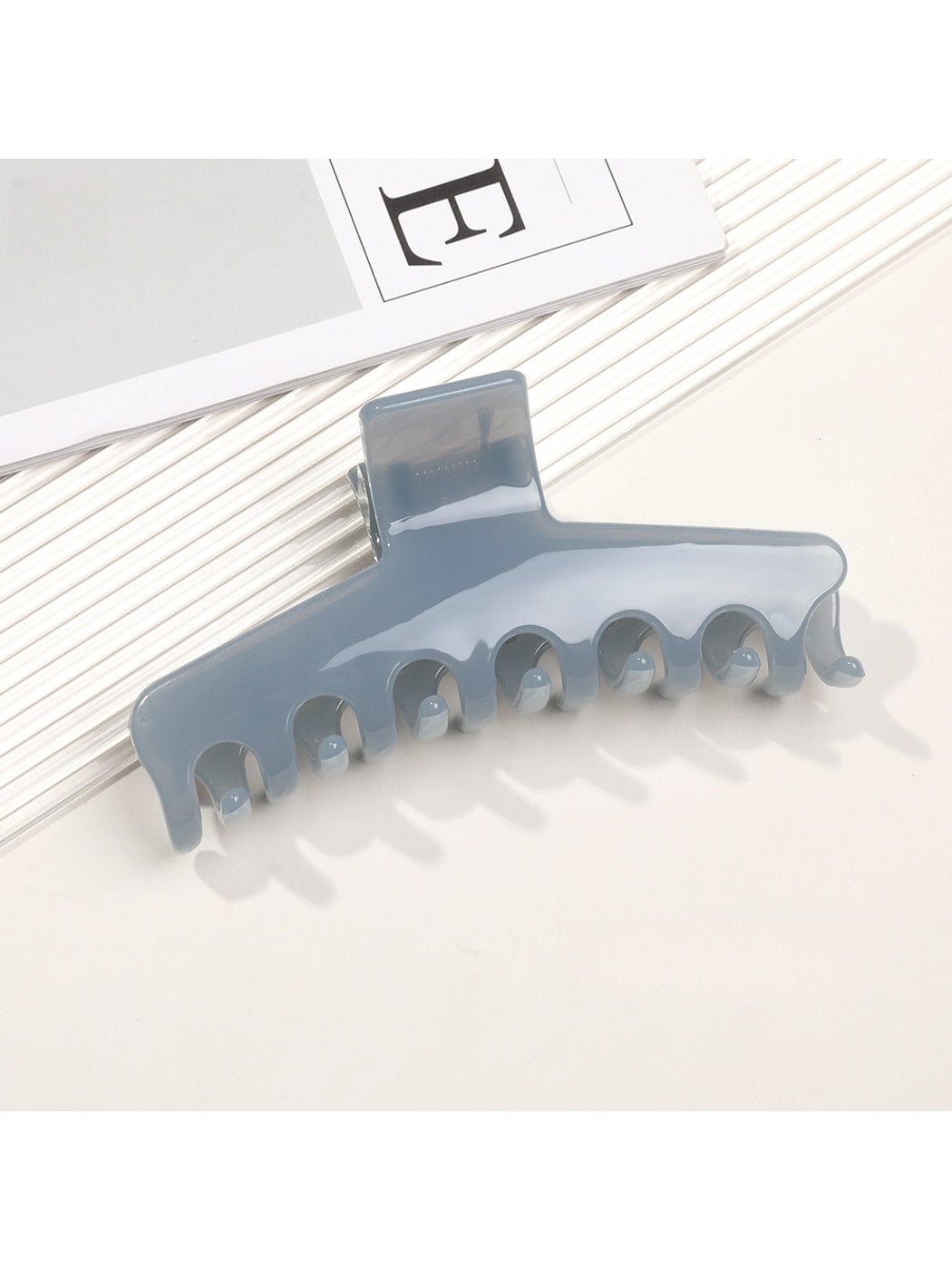Beau - Jelly Finish Wide Shape Women's Claw Hair Clip