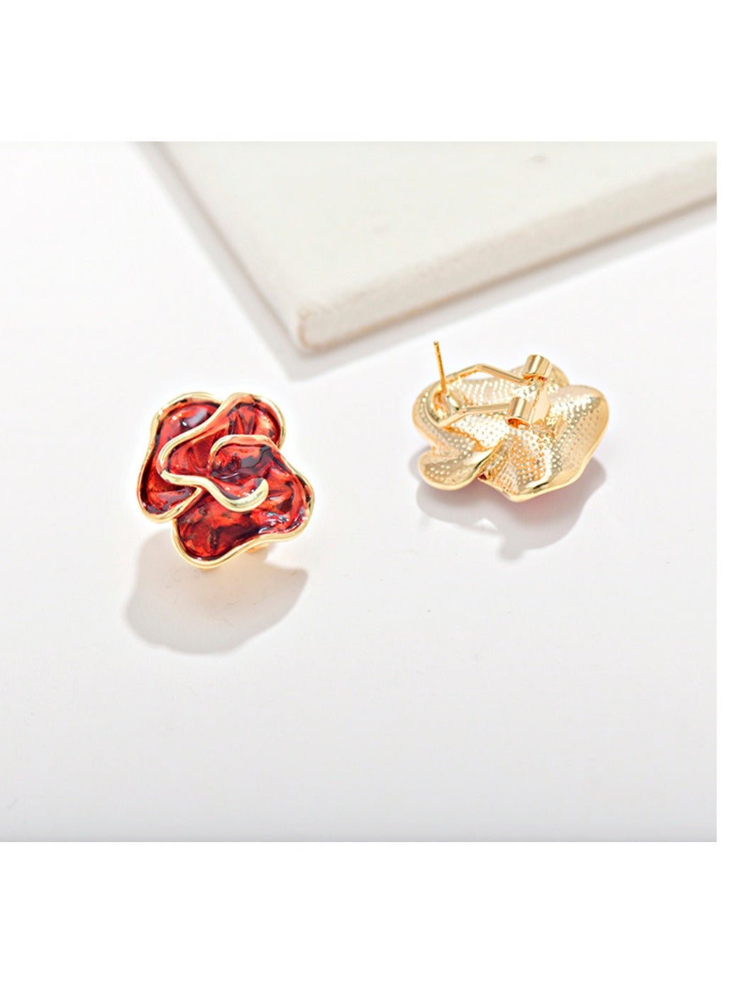 Earedge - Minimalist Camellia Shaped Earrings