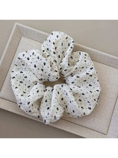 Gifty - Floral Print Fabric Scrunchie