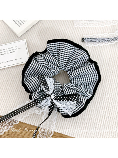 Gifty - Black White Checkered Lace Bow Scrunchie