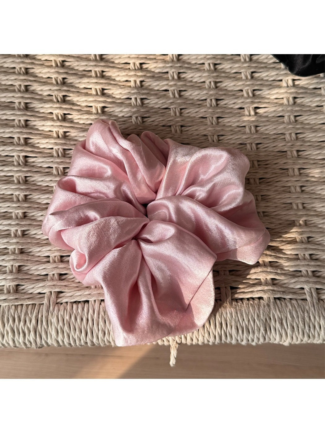 Gifty - Macaron Colored Satin Hair Scrunchie