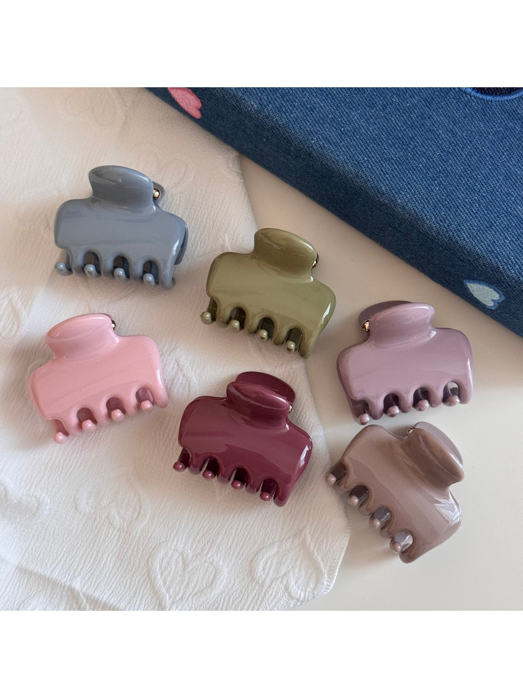 Beau - Plastic and Alloy Rounded Rectangle Claw Clip
