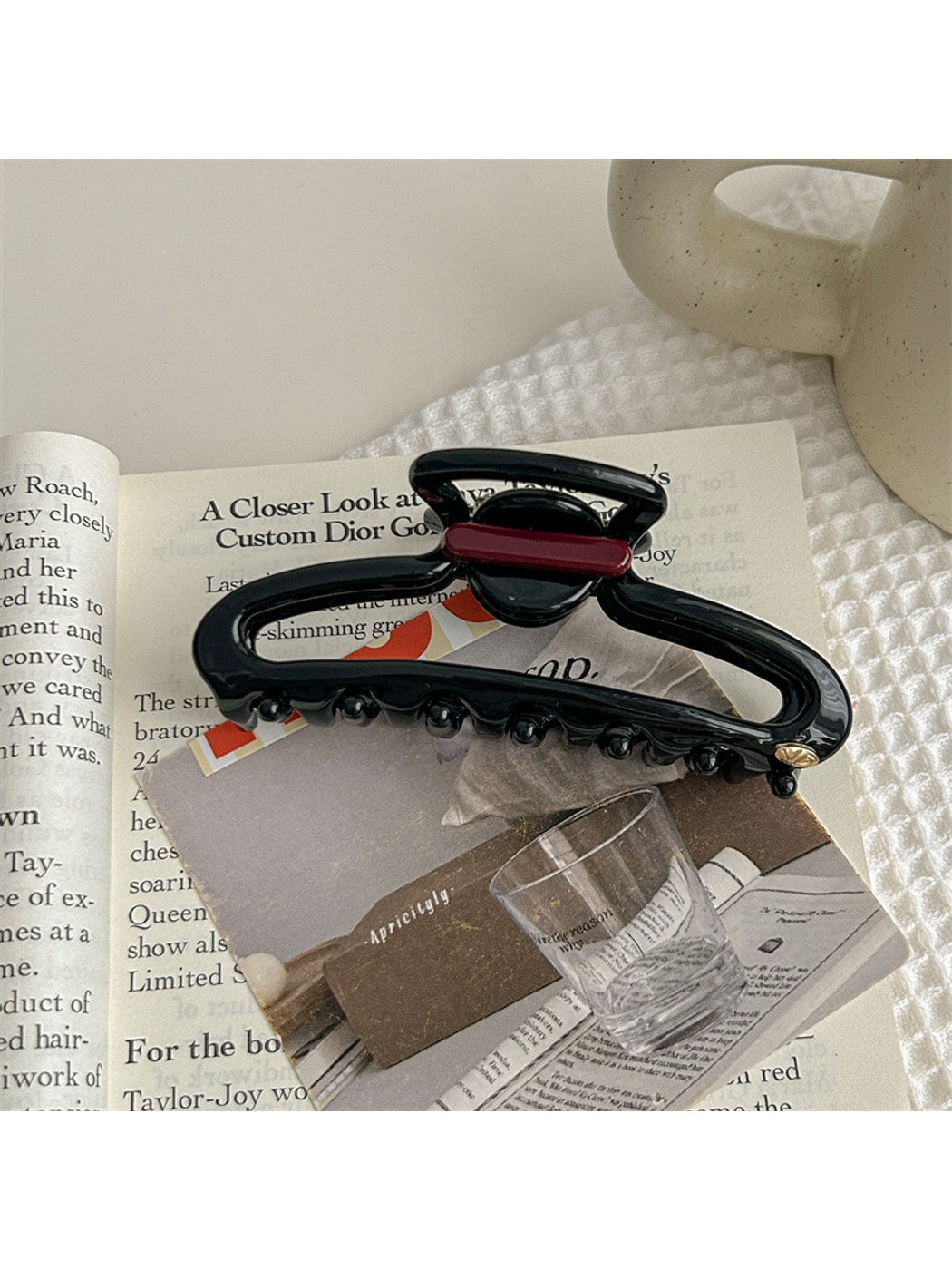 Beau - Geometric Hollow Acetate Alloy Claw Clip