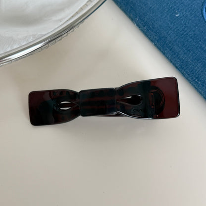 Beau - Glossy Plastic Bow Design Hair Clip