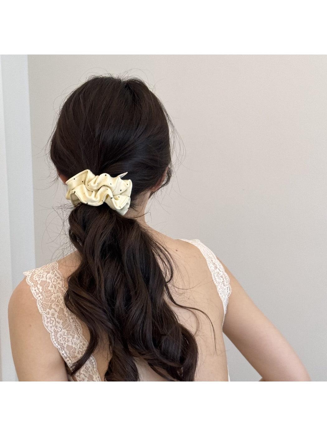 Gifty - Rounded Polka Dot Polyester Fashion Scrunchie