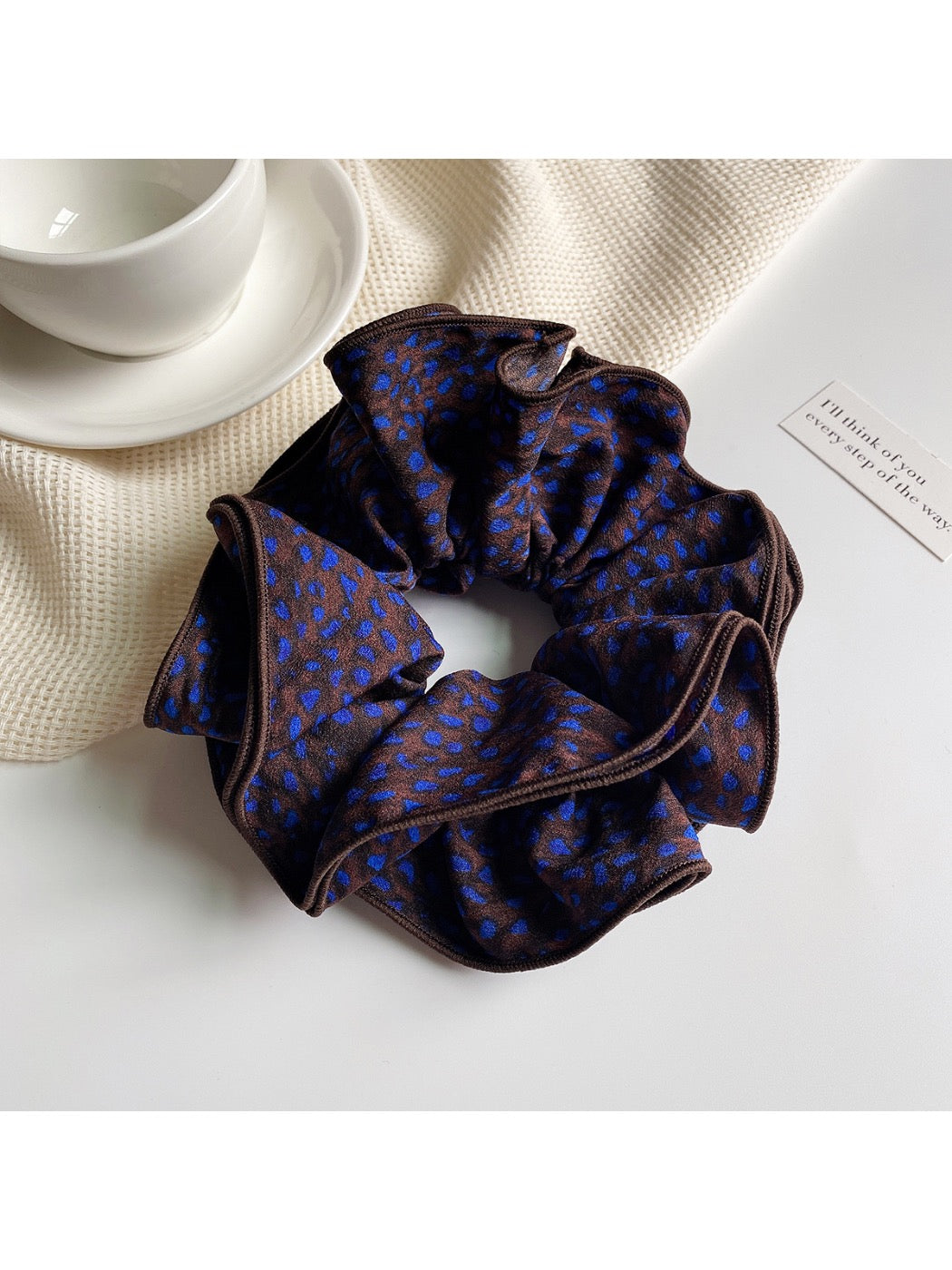 Gifty - Graceful Leopard Print Hair Scrunchies