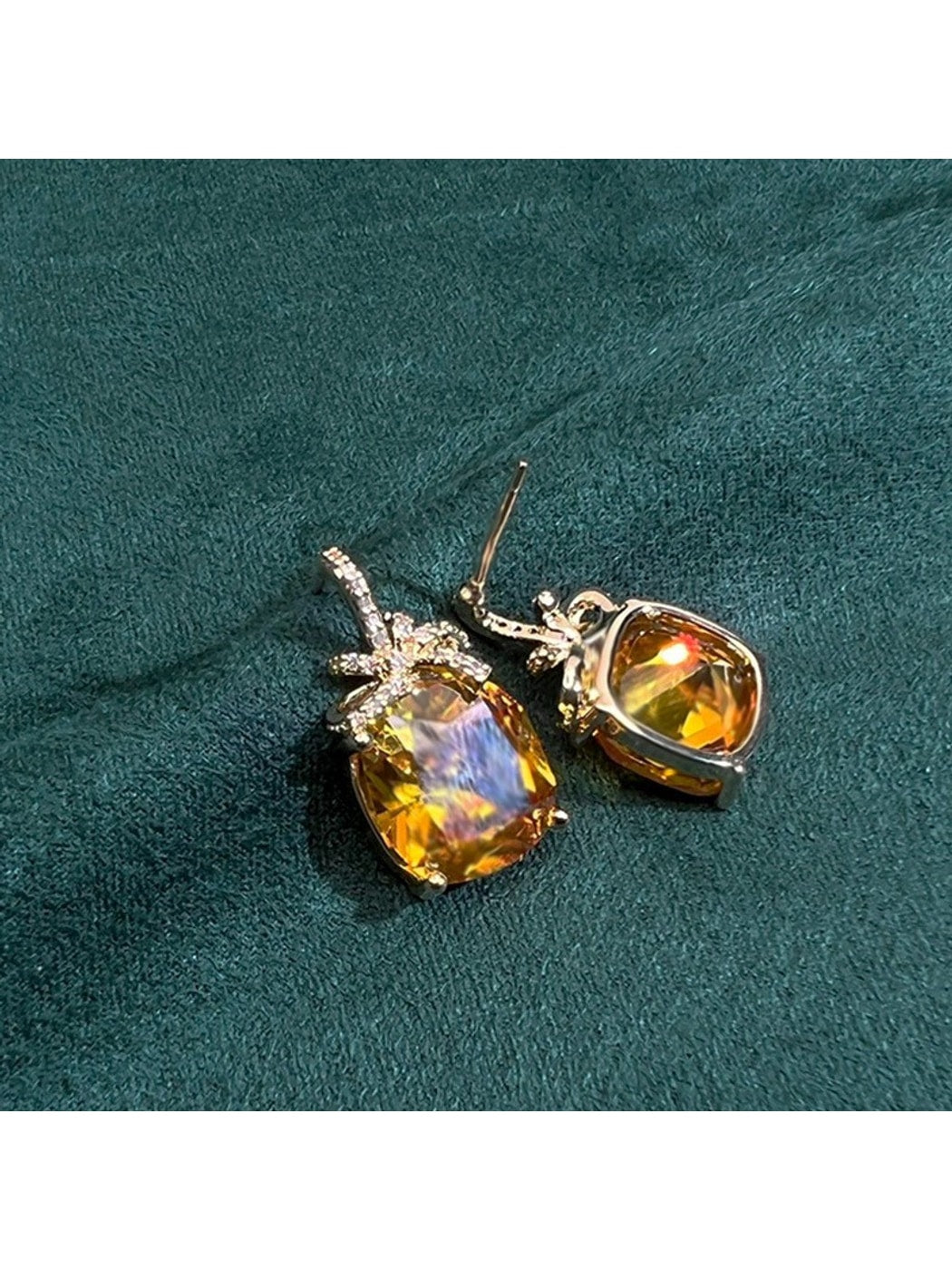 Earedge - Geometric Rhinestone Square Stud Earrings