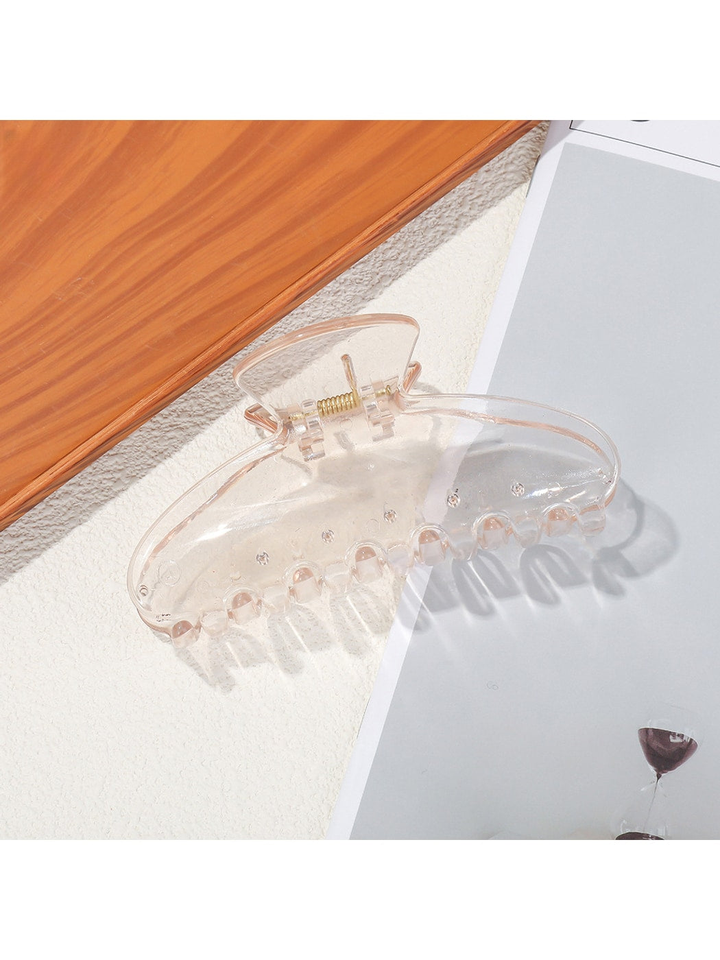 Beau - Matte Plastic Oval Shape Hair Styling Claw Clip