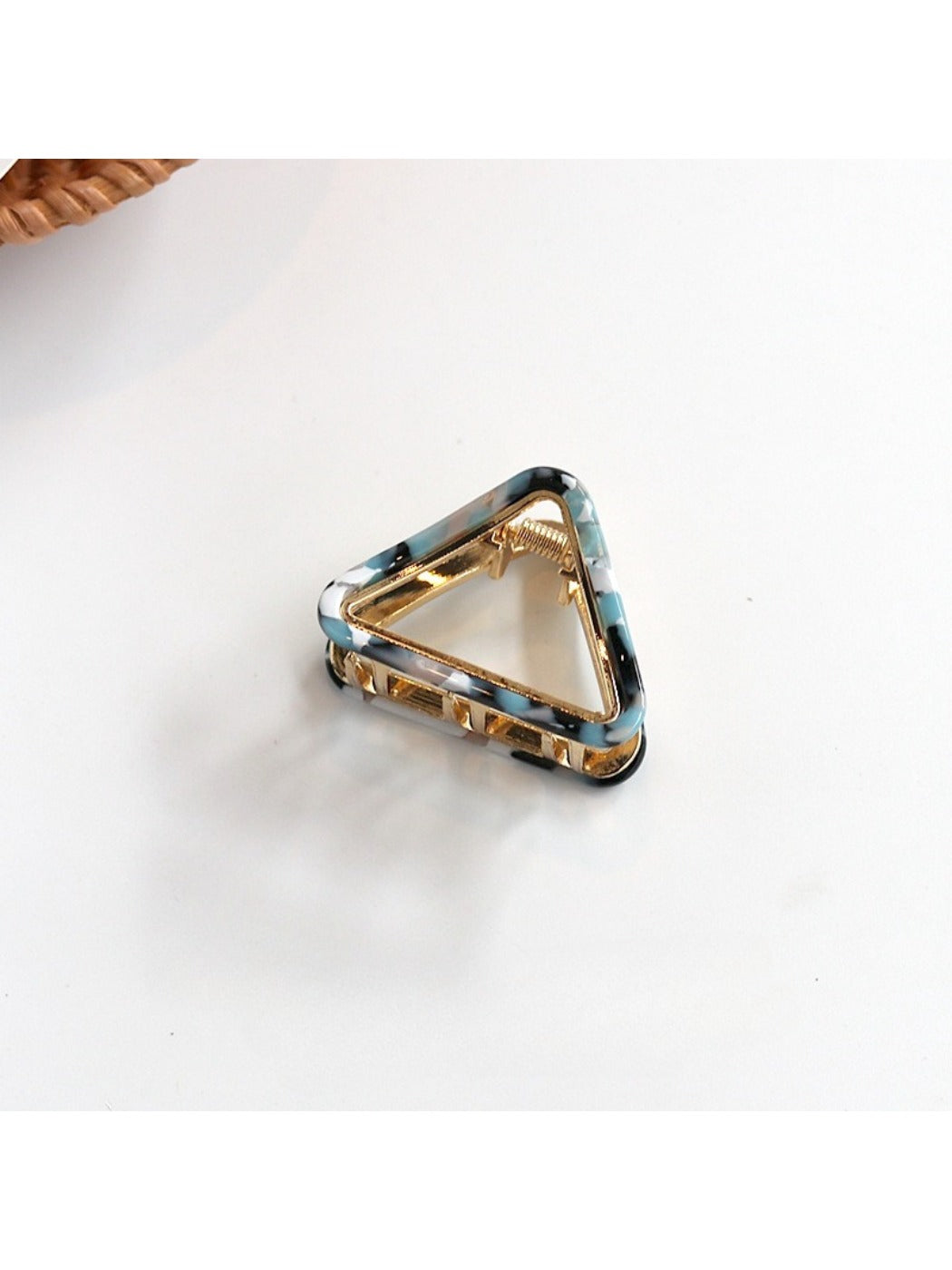 Beau - Chic Triangle Hair Claw Clip