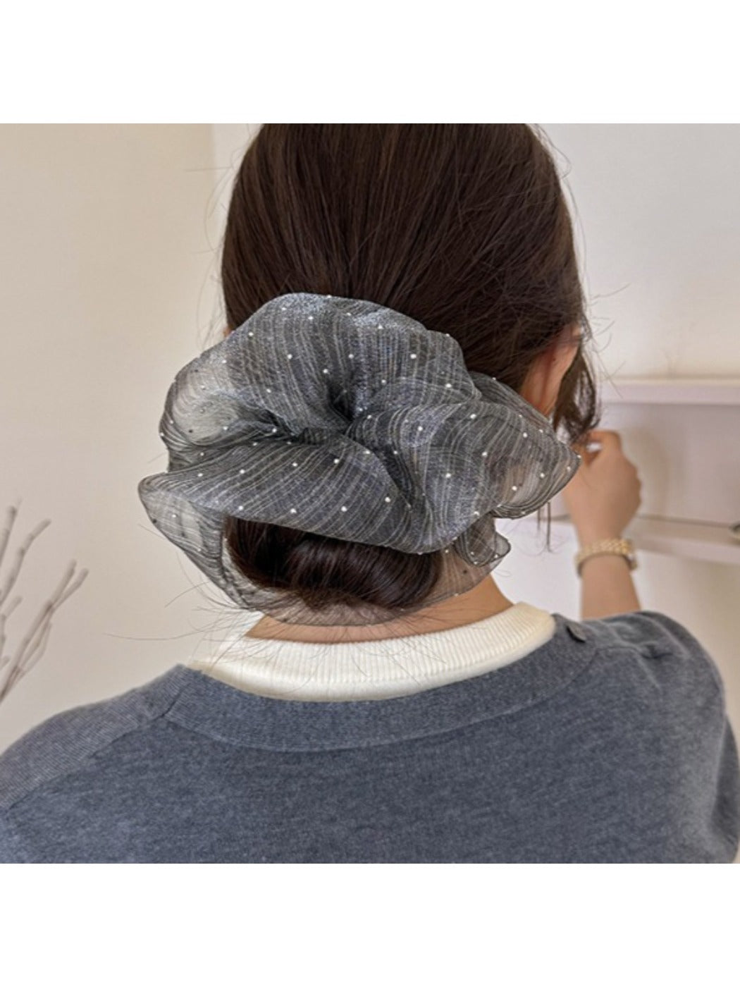 Gifty - Chic Striped Ruched Scrunchie