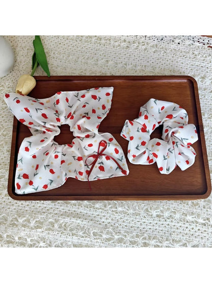 Gifty - Tulip Print Floral Polyester Scrunchie