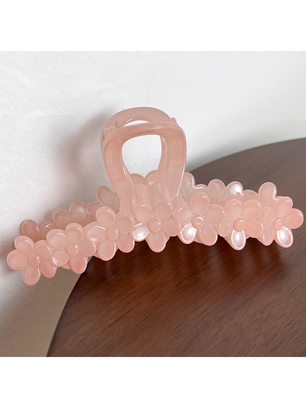 Beau - Sweet Minimalist Flower Shaped Claw Clip
