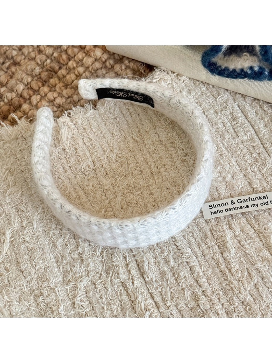 Top view of Gifty diamond pattern headband showing width and design