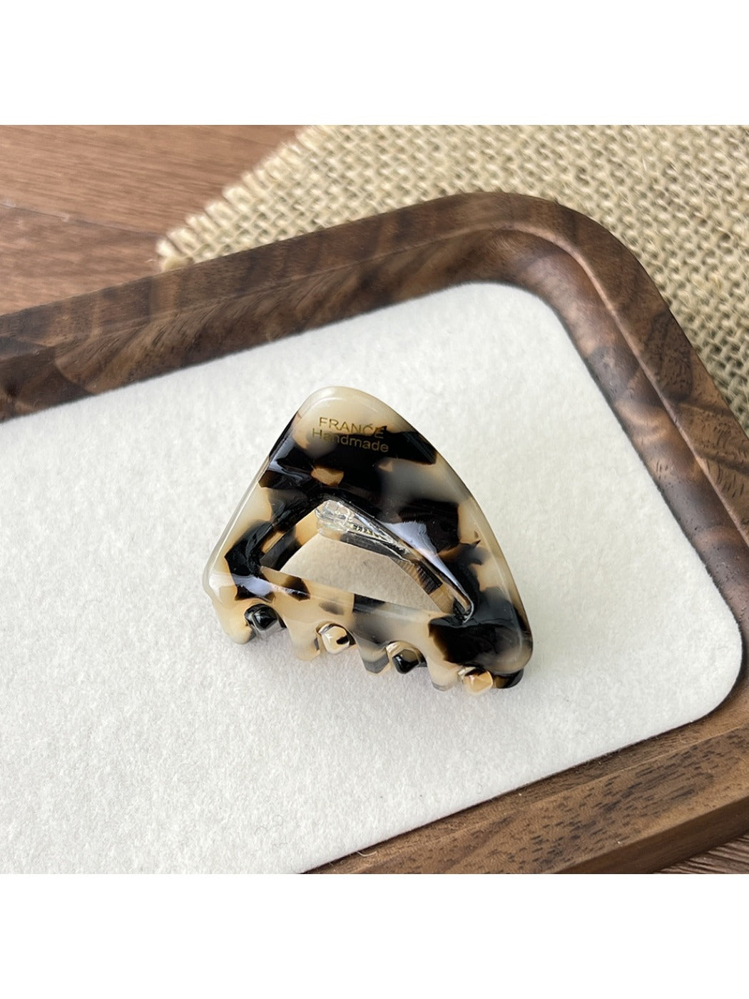 Beau - Triangular Openwork Hair Claw Clip