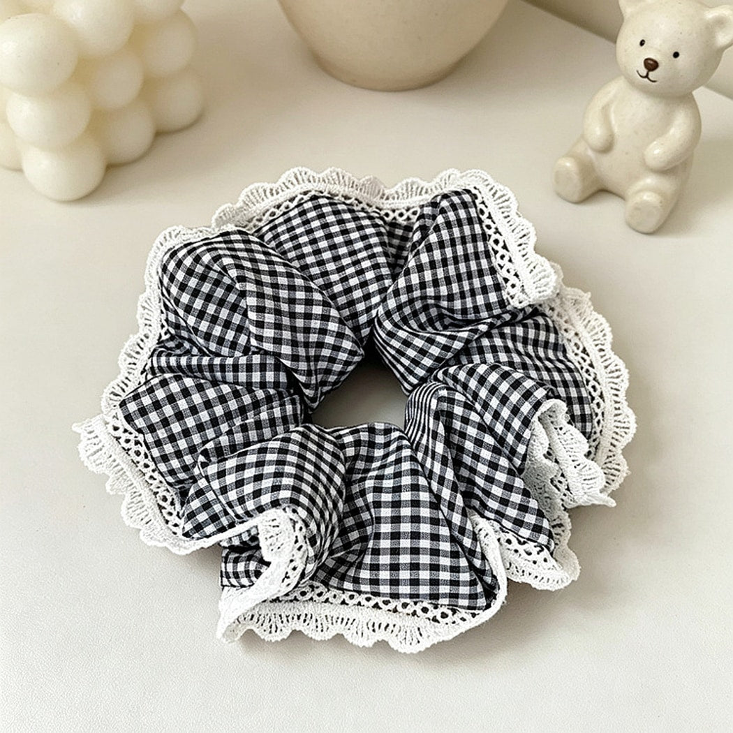 Gifty - Plaid Lace Trim Polyester Scrunchie