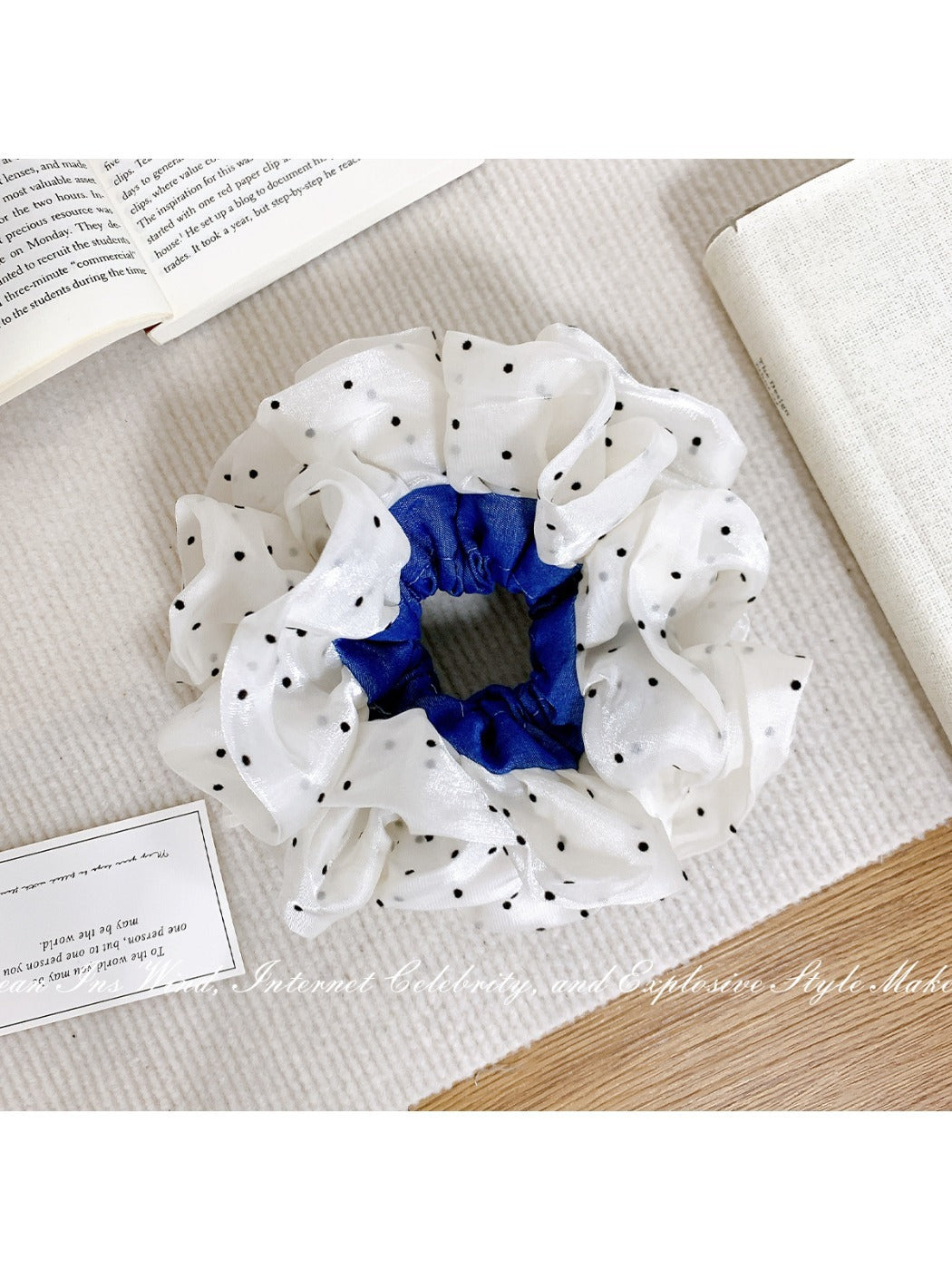 Gifty - Elegant Scalloped Edge Hair Tie