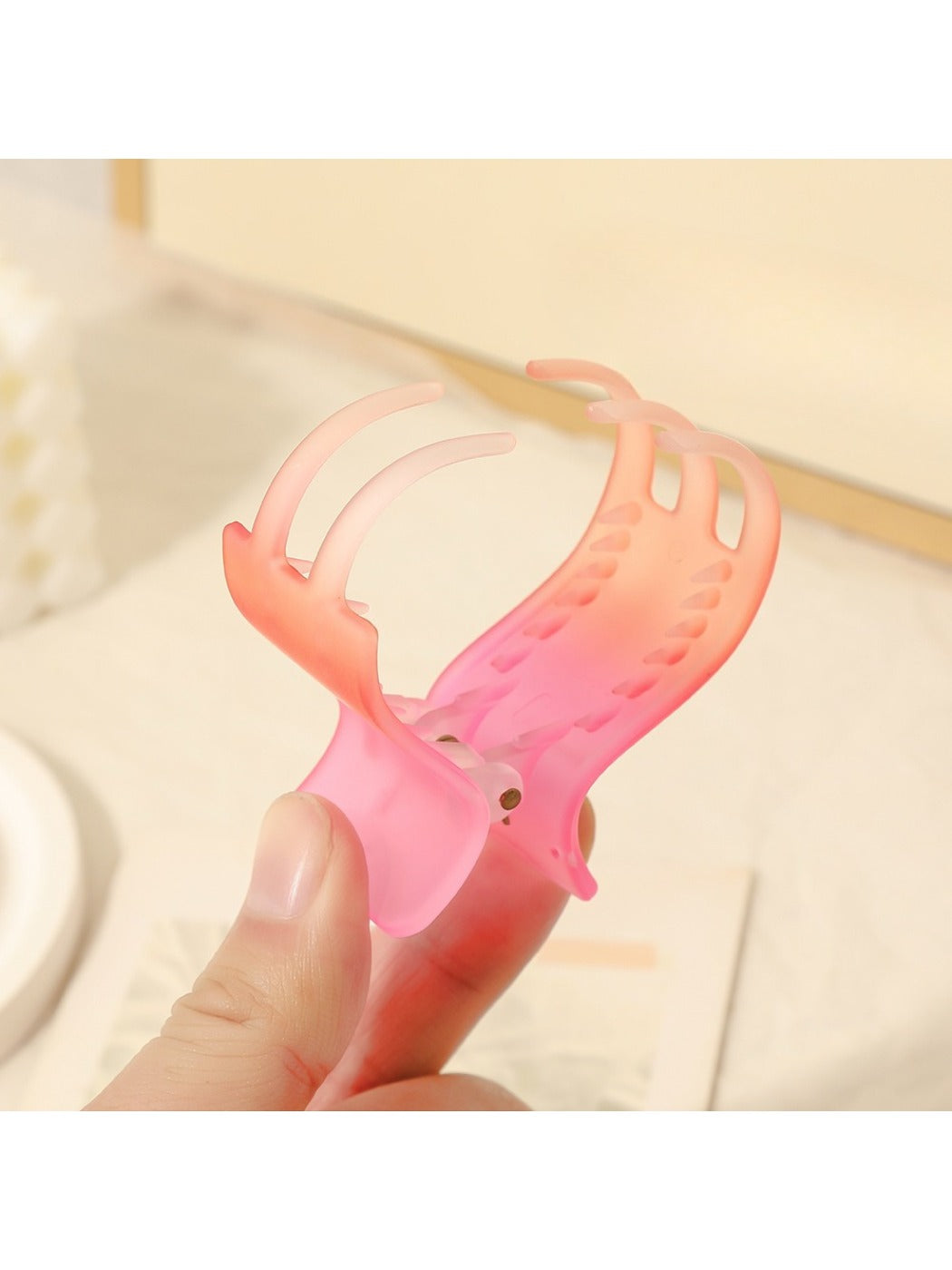 Beau - Trendy Abstract Shape Hair Clip