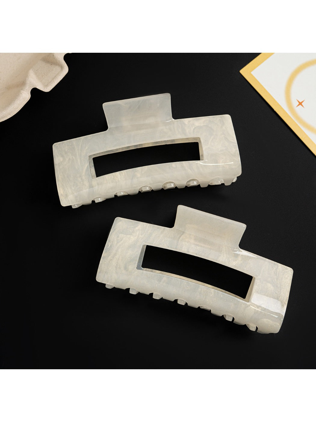 Beau - Solid Gloss Openwork Hair Claw Clip